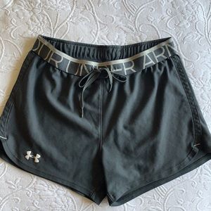 Small Loose Gray Under Armour Shorts